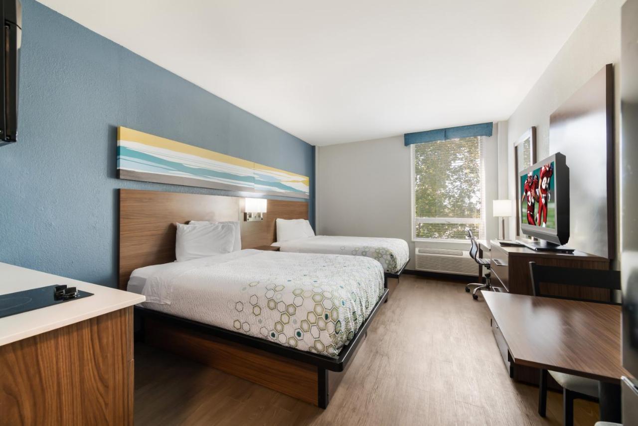Hometowne Studios By Red Roof Newport News - Hampton West 外观 照片
